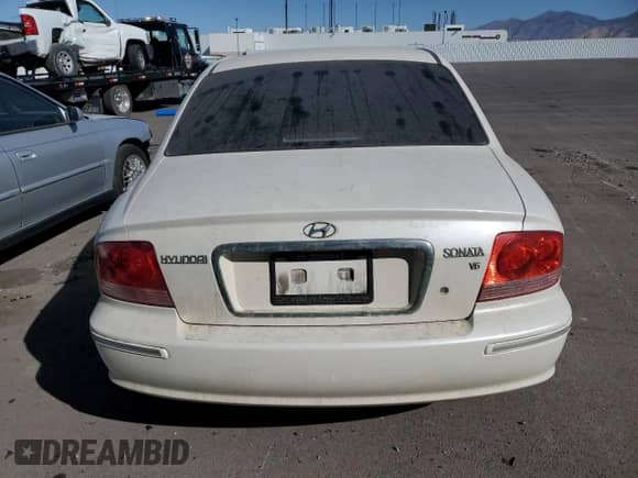 2004 Hyundai Sonata GLS z VIN KMHWF35H24A984241, wystawiony jako Copart lot #75917844 z przebiegiem 151 770 mil mil oraz Czysty tytuł • Clean title. Historia ofert i sprzedaży dostępna na DreamBid. Obrazek 6.