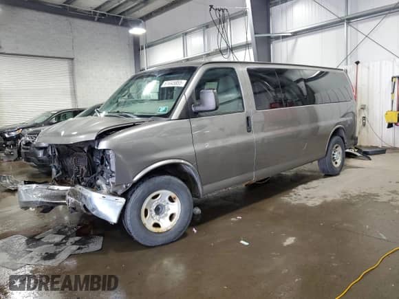 2010 Chevrolet Express Passenger LT с VIN 1GA2G1DG7A1170734, выставлен на аукционе Copart как лот 61445855 с пробегом 122 135 миль миль и Списание • Salvage title. История ставок и продаж доступна на DreamBid. Изображение 1.