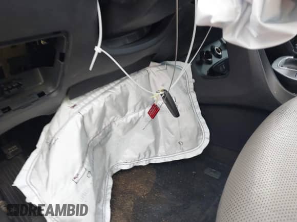 2018 Hyundai Santa Fe Limited Ultimate z VIN KM8SR4HF7JU283016, wystawiony jako IAAI lot #42486596 z przebiegiem 189 849 mil mil oraz . Historia ofert i sprzedaży dostępna na DreamBid. Obrazek 11.