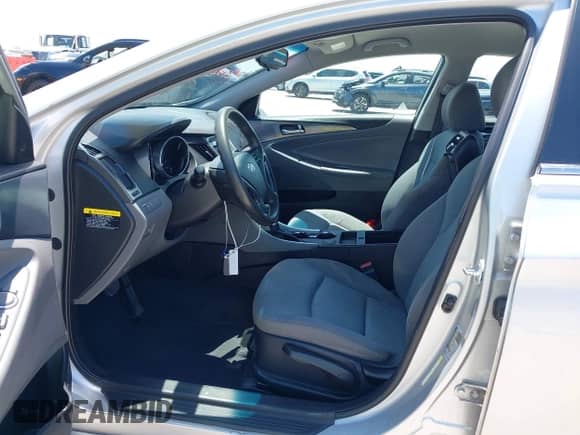 2015 Hyundai Sonata Limited z VIN KMHEC4A4XFA138357, wystawiony jako IAAI lot #42604539 z przebiegiem 111 135 mil mil oraz . Historia ofert i sprzedaży dostępna na DreamBid. Obrazek 5.