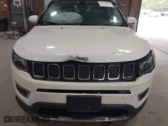 2020 Jeep Compass Limited with VIN 3C4NJDCB0LT154061, listed as a IAAI auction lot 43229414 with 88,154 mi miles and . Bid and sale history available at DreamBid. Image 6.
