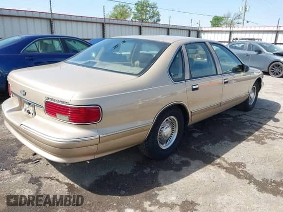 1996 Chevrolet Caprice 1SA Special Value with VIN 1G1BL52P9TR190980, listed as a IAAI auction lot 42019775 with 135,432 mi miles and . Bid and sale history available at DreamBid. Image 4.