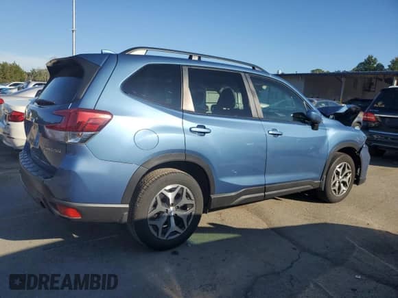 2020 Subaru Forester Premium z VIN JF2SKAJCXLH579779, wystawiony jako Copart lot #71687655 z przebiegiem 48 452 mil mil oraz Szkoda całkowita • Salvage title. Historia ofert i sprzedaży dostępna na DreamBid. Obrazek 3.
