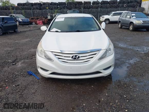 2012 Hyundai Sonata GLS z VIN 5NPEB4AC0CH494030, wystawiony jako IAAI lot #43244782 z przebiegiem 183 931 mil mil oraz . Historia ofert i sprzedaży dostępna na DreamBid. Obrazek 6.