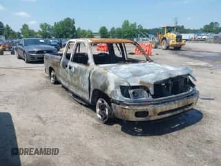 2001 Toyota Tundra Limited z VIN 5TBBT48181S136341, wystawiony jako IAAI lot #42606708 z przebiegiem Nie podano mil oraz . Historia ofert i sprzedaży dostępna na DreamBid. Obrazek 1.