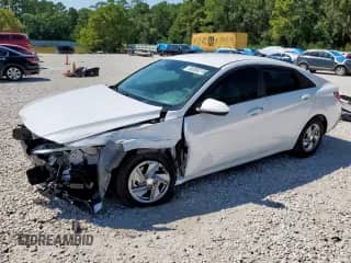 2024 Hyundai Elantra SE с VIN KMHLL4DG9RU684194, выставлен на аукционе Copart как лот 80089215 с пробегом 16 053 миль миль и Списание • Salvage title. История ставок и продаж доступна на DreamBid. Изображение 1.
