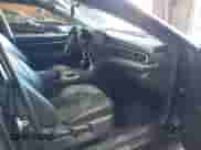 2021 Toyota Camry SE z VIN 4T1G11AKXMU471598, wystawiony jako IAAI lot #43060273 z przebiegiem 87 450 mil mil oraz . Historia ofert i sprzedaży dostępna na DreamBid. Obrazek 5.