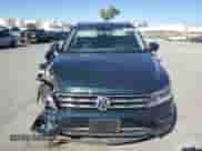 2018 Volkswagen Tiguan S с VIN 3VV1B7AX7JM108666, выставлен на аукционе Copart как лот 80034905 с пробегом 109 757 миль миль и Списание • Salvage title. История ставок и продаж доступна на DreamBid. Изображение 5.