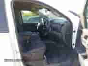 2022 Chevrolet Silverado 1500 Custom z VIN 3GCPWBEK3NG157320, wystawiony jako IAAI lot #42612177 z przebiegiem 135 668 mil mil oraz . Historia ofert i sprzedaży dostępna na DreamBid. Obrazek 5.