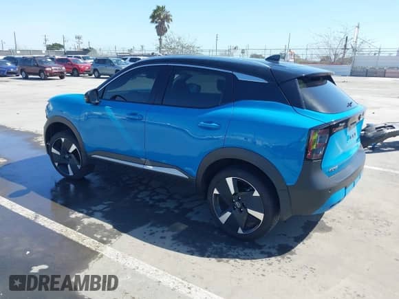 2025 Nissan Kicks SR with VIN 3N8AP6DA9SL302998, listed as a IAAI auction lot 41955640 with 19,352 mi miles and . Bid and sale history available at DreamBid. Image 3.