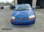 2005 Chevrolet Aveo LS z VIN KL1TD52655B301575, wystawiony jako Copart lot #55087455 z przebiegiem 30 318 mil mil oraz Szkoda całkowita • Salvage title. Historia ofert i sprzedaży dostępna na DreamBid. Obrazek 13.