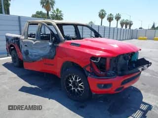 2020 Ram 1500 Lone Star z VIN 1C6RREFTXLN238691, wystawiony jako IAAI lot #42478238 z przebiegiem Nie podano mil oraz . Historia ofert i sprzedaży dostępna na DreamBid. Obrazek 1.