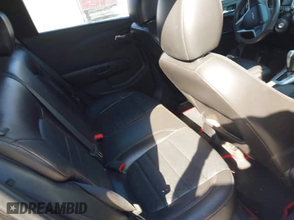 2015 Chevrolet Sonic RS с VIN 1G1JG6SB7F4135777, выставлен на аукционе IAAI как лот 41526571 с пробегом Не указан миль и . История ставок и продаж доступна на DreamBid. Изображение 8.