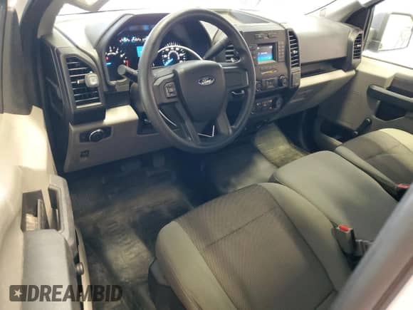 2017 Ford F-150 XL z VIN 1FTMF1C83HFA79342, wystawiony jako Copart lot #70474955 z przebiegiem 66 529 mil mil oraz Szkoda całkowita • Salvage title. Historia ofert i sprzedaży dostępna na DreamBid. Obrazek 8.