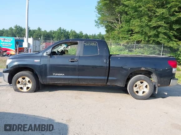 2009 Toyota Tundra SR5 с VIN 5TFBV54129X086636, выставлен на аукционе IAAI как лот 42702855 с пробегом 226 185 миль миль и . История ставок и продаж доступна на DreamBid. Изображение 14.