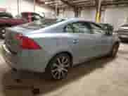 2017 Volvo S60 Inscription Platinum с VIN LYV402TM4HB153636, выставлен на аукционе Copart как лот 86488284 с пробегом 87 333 миль миль и Списание • Salvage title. История ставок и продаж доступна на DreamBid. Изображение 3.