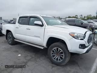 2021 Toyota Tacoma SR5 с VIN 3TMAZ5CN1MM145520, выставлен на аукционе IAAI как лот 42326395 с пробегом Не указан миль и . История ставок и продаж доступна на DreamBid. Изображение 1.