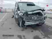 2023 Toyota Tacoma SR z VIN 3TMCZ5ANXPM631484, wystawiony jako IAAI lot #43316224 z przebiegiem 31 823 mil mil oraz . Historia ofert i sprzedaży dostępna na DreamBid. Obrazek 6.