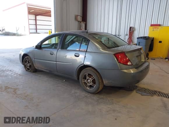 2007 Saturn ION ION 2 with VIN 1G8AJ55F17Z134365, listed as a IAAI auction lot 43183446 with 185,636 mi miles and . Bid and sale history available at DreamBid. Image 3.