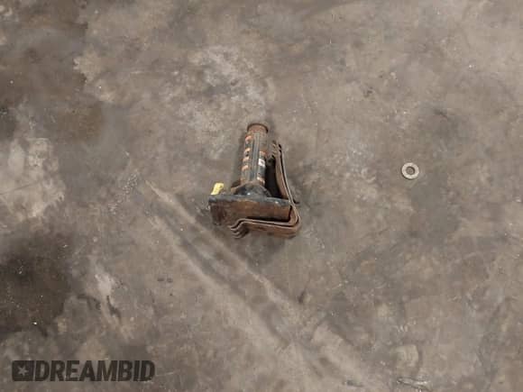 2014 Chevrolet Silverado 1500 LT with VIN 3GCUKREC4EG339740, listed as a IAAI auction lot 42933250 with 168,499 mi miles and . Bid and sale history available at DreamBid. Image 19.