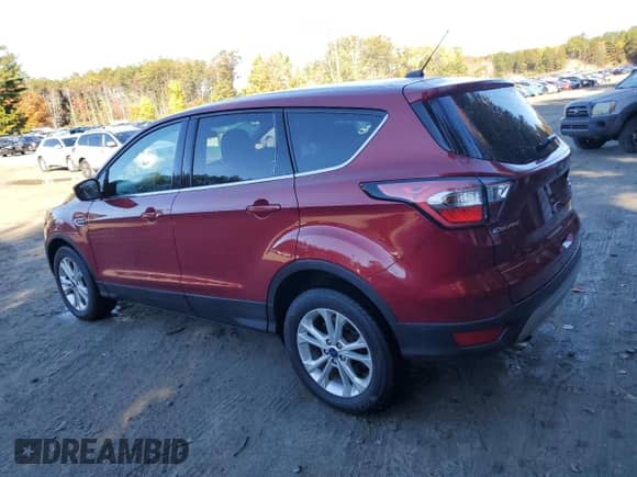 2017 Ford Escape SE с VIN 1FMCU9GD7HUC71197, выставлен на аукционе Copart как лот 86788225 с пробегом 105 399 миль миль и Чистый • Clean title. История ставок и продаж доступна на DreamBid. Изображение 2.