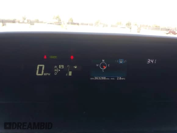 2015 Toyota Prius Two z VIN JTDZN3EU8FJ017007, wystawiony jako IAAI lot #42677370 z przebiegiem 363 288 mil mil oraz . Historia ofert i sprzedaży dostępna na DreamBid. Obrazek 7.