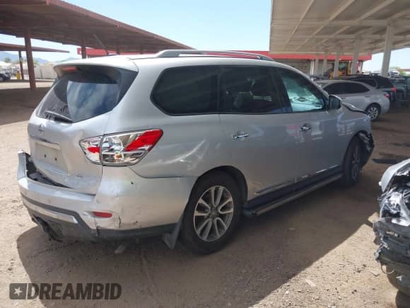2014 Nissan Pathfinder SL with VIN 5N1AR2MN9EC664858, listed as a IAAI auction lot 39286445 with 119,074 mi miles and . Bid and sale history available at DreamBid. Image 4.