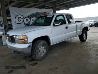 2002 GMC Sierra 1500 SLE with VIN 2GTEK19T721401782, listed as a Copart auction lot 81908855 with Not provided miles and Salvage title. Bid and sale history available at DreamBid. Image 1.