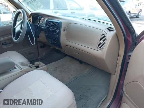 1996 Ford Explorer XL with VIN 1FMDU34X1TUA12018, listed as a IAAI auction lot 43330366 with 86,106 mi miles and . Bid and sale history available at DreamBid. Image 5.