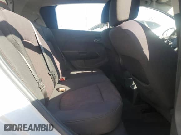 2020 Chevrolet Sonic LT с VIN 1G1JD6SBXL4102308, выставлен на аукционе Copart как лот 61727955 с пробегом 89 156 миль миль и Чистый • Clean title. История ставок и продаж доступна на DreamBid. Изображение 10.