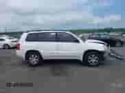 2003 Toyota Highlander с VIN JTEGF21A930096145, выставлен на аукционе IAAI как лот 42390285 с пробегом 113 463 миль миль и . История ставок и продаж доступна на DreamBid. Изображение 13.