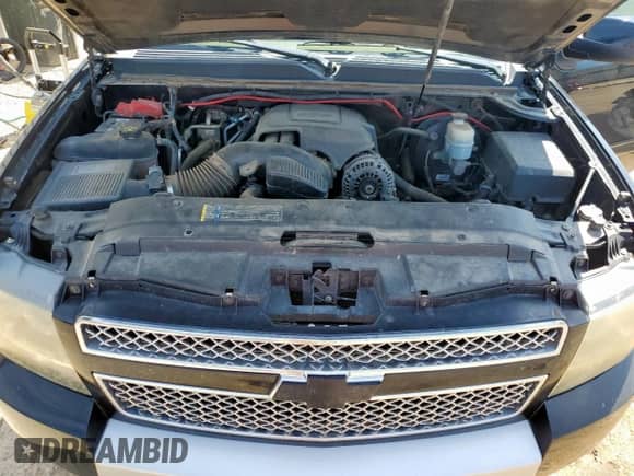 2011 Chevrolet Tahoe LT z VIN 1GNSKBE07BR101971, wystawiony jako Copart lot #71445085 z przebiegiem 221 725 mil mil oraz Czysty tytuł • Clean title. Historia ofert i sprzedaży dostępna na DreamBid. Obrazek 12.