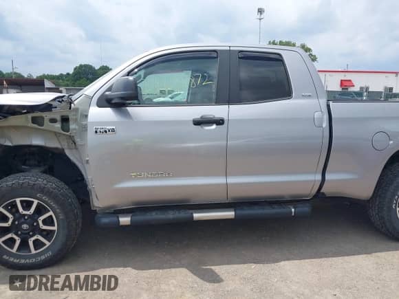 2018 Toyota Tundra SR с VIN 5TFUW5F16JX706699, выставлен на аукционе IAAI как лот 39794182 с пробегом 97 509 миль миль и . История ставок и продаж доступна на DreamBid. Изображение 15.