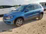 2017 Volkswagen Tiguan S с VIN WVGAV7AX6HW504227, выставлен на аукционе Copart как лот 69942805 с пробегом 60 795 миль миль и Списание • Salvage title. История ставок и продаж доступна на DreamBid. Изображение 1.