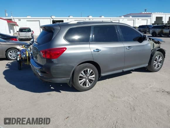 2017 Nissan Pathfinder Platinum z VIN 5N1DR2MM7HC695907, wystawiony jako IAAI lot #40904387 z przebiegiem 97 688 mil mil oraz . Historia ofert i sprzedaży dostępna na DreamBid. Obrazek 4.
