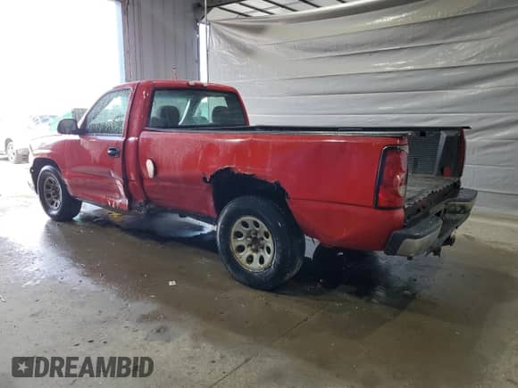 2006 Chevrolet Silverado 1500 Work Truck z VIN 1GCEC14V06E284962, wystawiony jako Copart lot #63103685 z przebiegiem 231 471 mil mil oraz Szkoda całkowita • Salvage title. Historia ofert i sprzedaży dostępna na DreamBid. Obrazek 2.
