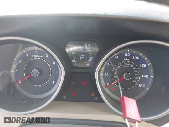 2013 Hyundai Elantra GLS z VIN KMHDH4AE4DU603135, wystawiony jako IAAI lot #43332090 z przebiegiem 222 799 mil mil oraz . Historia ofert i sprzedaży dostępna na DreamBid. Obrazek 7.