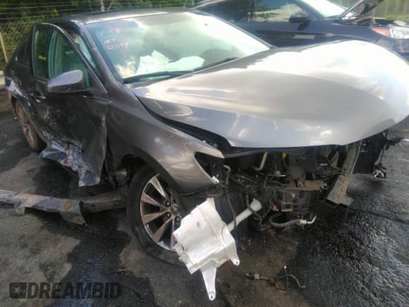 2016 Toyota Camry XLE с VIN 4T1BF1FK2GU527753, выставлен на аукционе IAAI как лот 42742790 с пробегом Не указан миль и . История ставок и продаж доступна на DreamBid. Изображение 1.