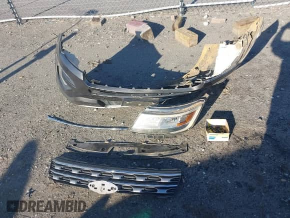 2017 Ford Explorer Limited z VIN 1FM5K7F87HGC69830, wystawiony jako IAAI lot #43295233 z przebiegiem 189 887 mil mil oraz . Historia ofert i sprzedaży dostępna na DreamBid. Obrazek 12.