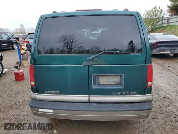 2002 Chevrolet Astro с VIN 1GNDM19XX2B129728, выставлен на аукционе Copart как лот 55095965 с пробегом 218 264 миль миль и Чистый • Clean title. История ставок и продаж доступна на DreamBid. Изображение 6.