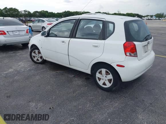 2008 Chevrolet Aveo LS с VIN KL1TD66618B088046, выставлен на аукционе IAAI как лот 42645695 с пробегом Не указан миль и . История ставок и продаж доступна на DreamBid. Изображение 3.