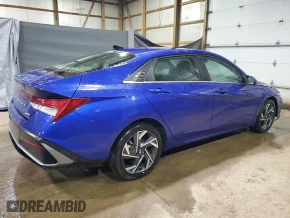 2024 Hyundai Elantra Limited z VIN KMHLP4DG6RU733890, wystawiony jako Copart lot #89892325 z przebiegiem 44 503 mil mil oraz Czysty tytuł • Clean title. Historia ofert i sprzedaży dostępna na DreamBid. Obrazek 3.