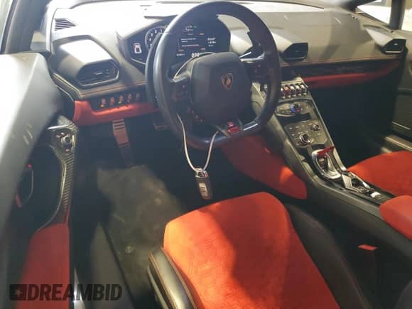 2018 Lamborghini Huracan LP 580-2 с VIN ZHWUC2ZF1JLA09635, выставлен на аукционе Copart как лот 60612885 с пробегом 22 907 миль миль и Списание • Salvage title. История ставок и продаж доступна на DreamBid. Изображение 8.