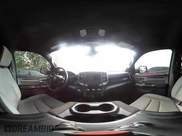 2023 Ram 1500 Big Horn z VIN 1C6RREFT1PN511605, wystawiony jako IAAI lot #41941677 z przebiegiem 38 051 mil mil oraz . Historia ofert i sprzedaży dostępna na DreamBid. Obrazek 18.