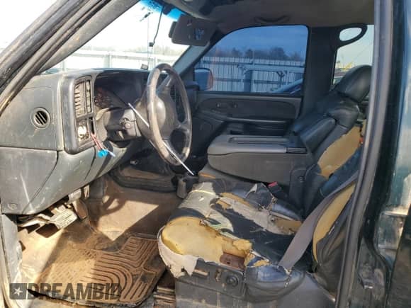 2002 Chevrolet Silverado 1500HD LT с VIN 1GCGK13U82F196203, выставлен на аукционе Copart как лот 48412945 с пробегом 308 132 миль миль и Списание • Salvage title. История ставок и продаж доступна на DreamBid. Изображение 7.