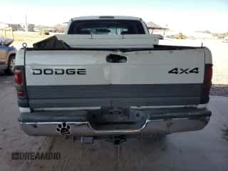 1999 Dodge 1500 с VIN 3B7HF12Y9XG182684, выставлен на аукционе Copart как лот 71557884 с пробегом 312 376 миль миль и Списание • Salvage title. История ставок и продаж доступна на DreamBid. Изображение 6.