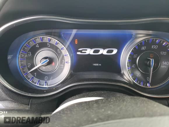 2020 Chrysler 300 Touring с VIN 2C3CCAAG8LH250158, выставлен на аукционе Copart как лот 64755645 с пробегом 14 896 миль миль и Списание • Salvage title. История ставок и продаж доступна на DreamBid. Изображение 9.