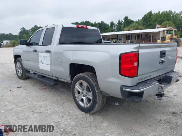 2017 Chevrolet Silverado 1500 Custom с VIN 1GCRCPEH8HZ246260, выставлен на аукционе IAAI как лот 42876102 с пробегом 138 413 миль миль и . История ставок и продаж доступна на DreamBid. Изображение 3.