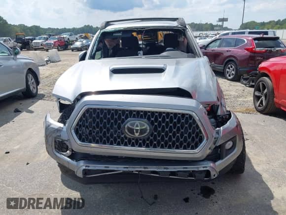 2019 Toyota Tacoma TRD Off Road с VIN 3TMCZ5AN0KM213069, выставлен на аукционе IAAI как лот 42864612 с пробегом 121 234 миль миль и . История ставок и продаж доступна на DreamBid. Изображение 12.