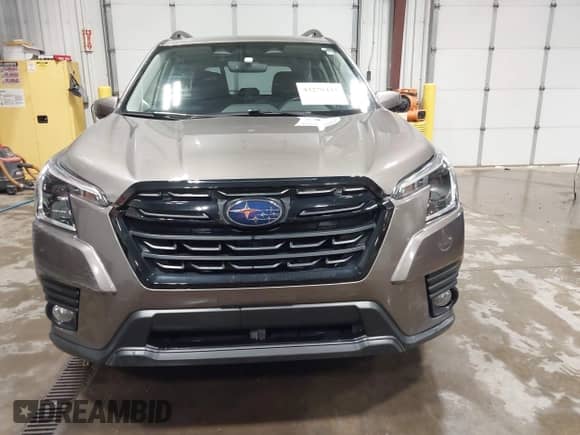 2023 Subaru Forester Premium z VIN JF2SKAEC1PH479554, wystawiony jako IAAI lot #43270443 z przebiegiem 49 644 mil mil oraz . Historia ofert i sprzedaży dostępna na DreamBid. Obrazek 12.